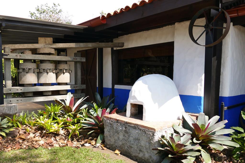 Hotel Bougainvillea San Jose Santo Domingo De Heredia Eksteriør billede