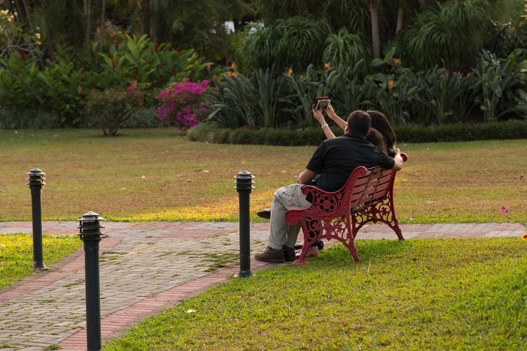 Hotel Bougainvillea San Jose Santo Domingo De Heredia Eksteriør billede